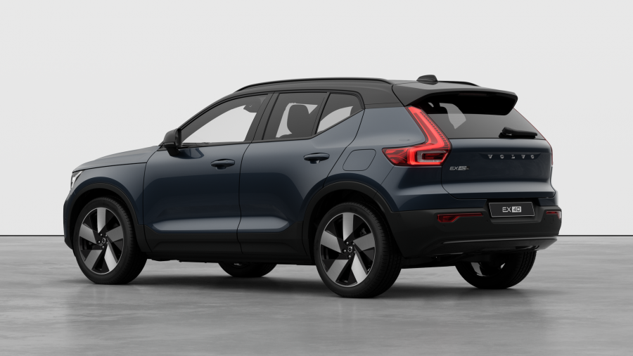 2026 Volvo EX40  Ultra Twin Motor Performance SUV Image 3