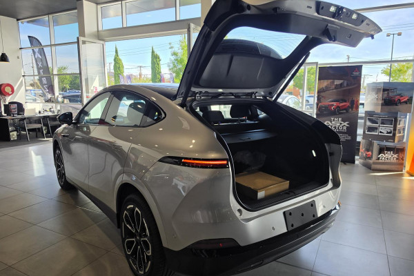 2026 XPeng G6  Long Range SUV Image 12
