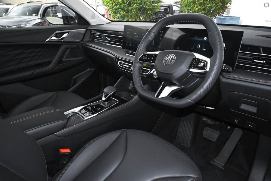 2024 MG HS AS33 Excite SUV Image 6