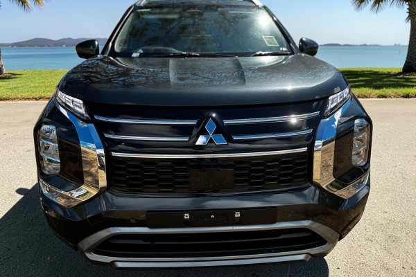 2025 Mitsubishi Outlander ZM Exceed SUV Image 2