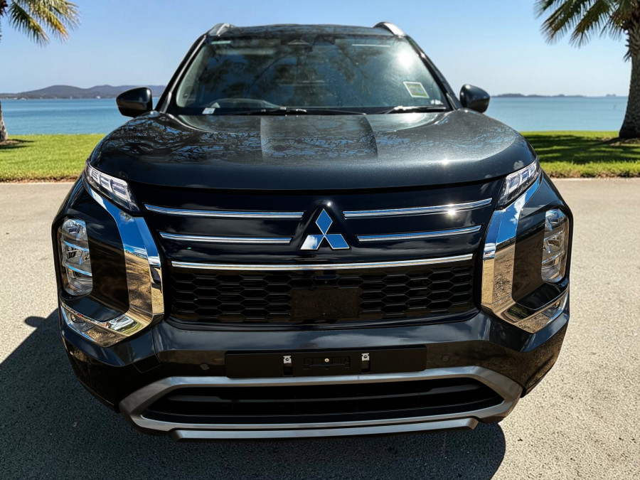 2025 Mitsubishi Outlander ZM Exceed SUV Image 2