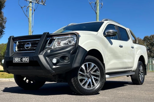 2019 Nissan Navara D23 Series 3 ST-X King Cab Pickup Image 2