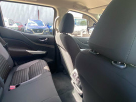 2024 Nissan Navara D23 ST Ute image 27