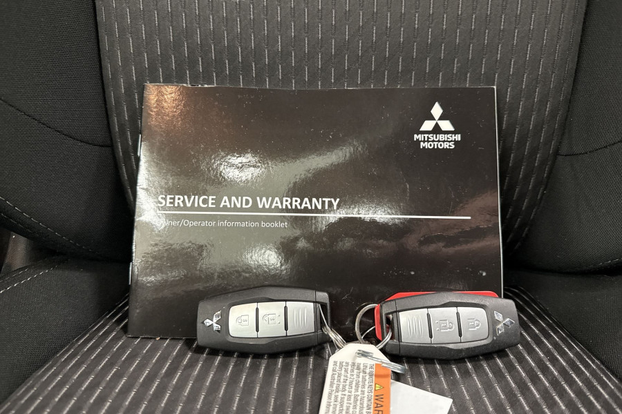 2022 MY22.5 Mitsubishi Outlander ZM ES SUV Image 13