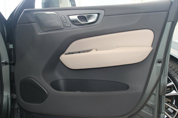 2026 Volvo XC60 UZ Plus B5 Bright SUV Image 5