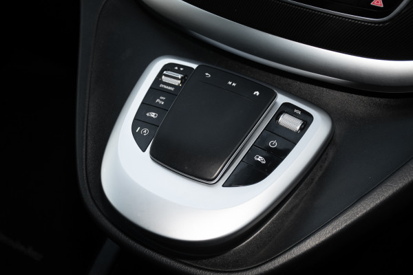 2021 Mercedes-Benz V-Class 447 V220 d People Mover Image 18