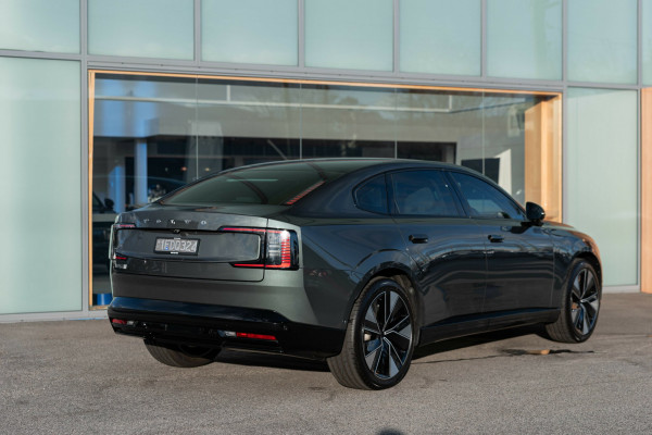 2026 Volvo ES90  Plus Single Motor Sedan Image 2