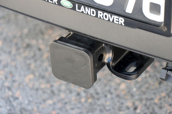 2026 Land Rover Defender L663 110 P425 X-Dynamic SE SUV image 18