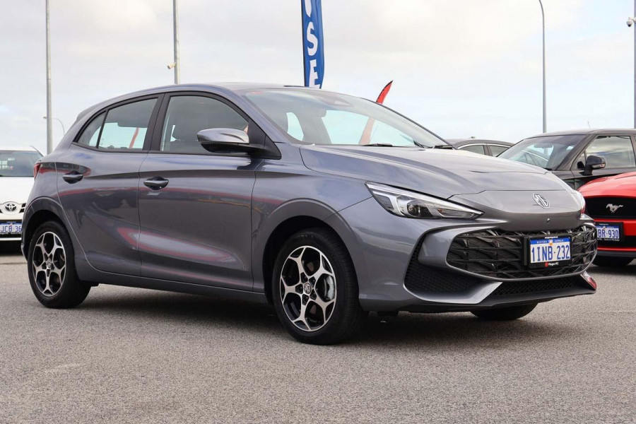 2025 MY24.5 MG MG3 ZP22 Essence Hybrid+ Hatch Image 1