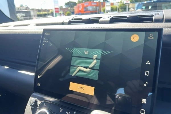 2025 MY26 Land Rover Defender L663 110 D350 X-Dynamic SE SUV Image 23