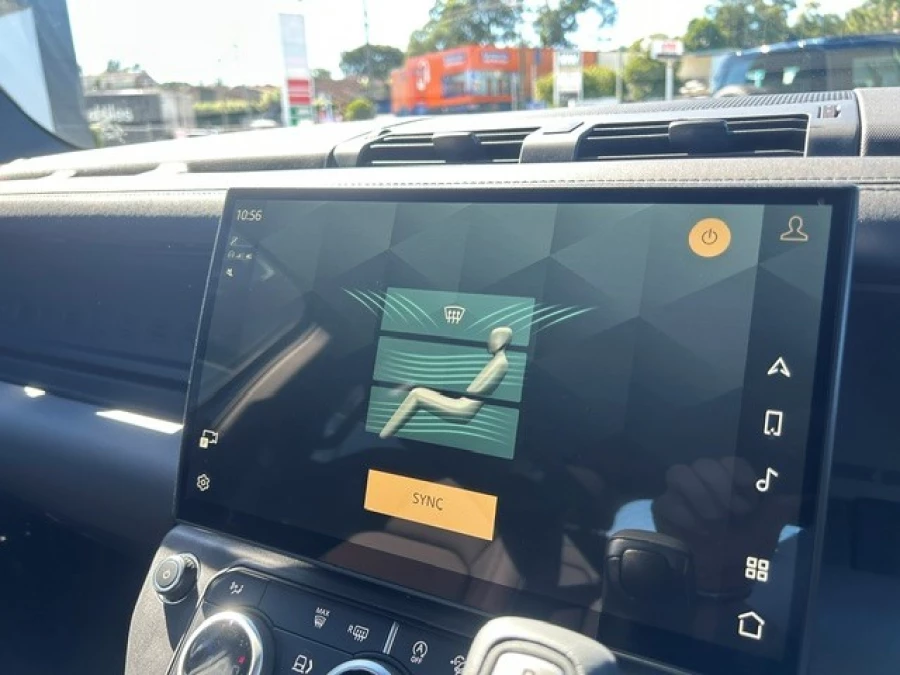 2025 MY26 Land Rover Defender L663 110 D350 X-Dynamic SE SUV Image 23