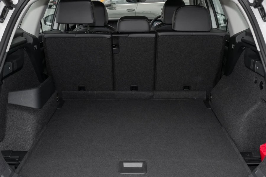 2025 Volkswagen Tayron R4 150TSI Life SUV Image 17