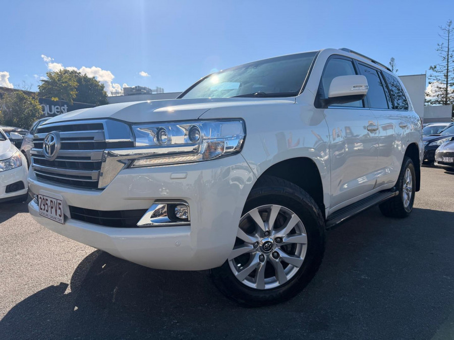 2016 Toyota LandCruiser VDJ200R VX SUV Image 1