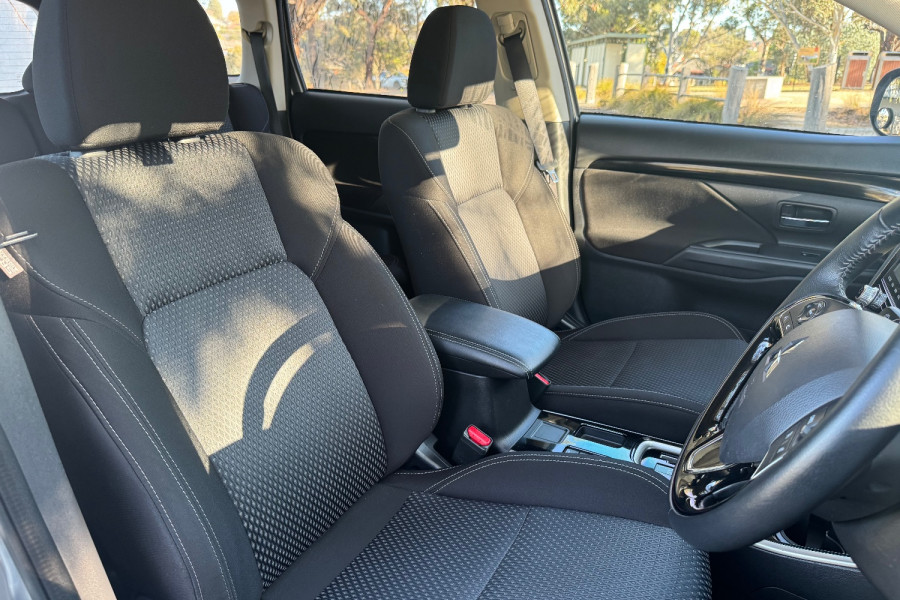 2020 Mitsubishi Outlander ZL ES Wagon Image 12