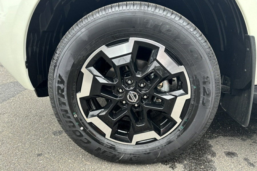 2024 Nissan Navara D23 ST-X Ute Image 10