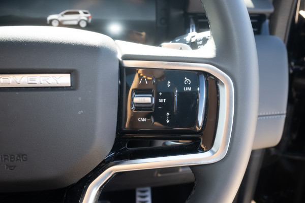 2025 MY25.5 Land Rover Discovery Sport L550 P250 Dynamic SE SUV image 17