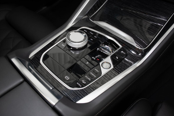 2026 BMW X6 G06 LCI xDrive30d M Sport SUV image 13