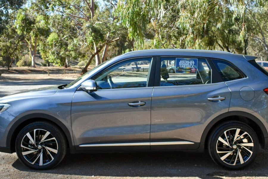 2025 MG ZS ZS32 Essence SUV Image 8