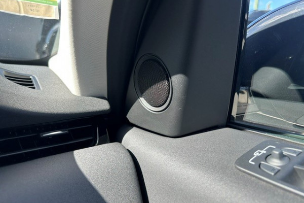 2025 MY25.5 Land Rover Discovery Sport L550 P200 S SUV Image 17