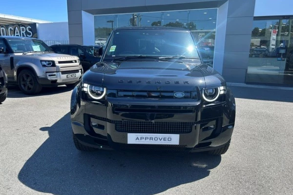 2025 MY26 Land Rover Defender L663 110 D350 X-Dynamic SE SUV Image 2