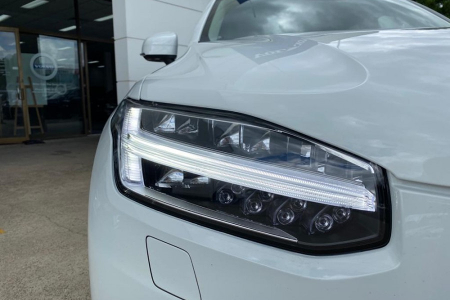 2020 Volvo XC90 L Series D5 Momentum Suv Image 11