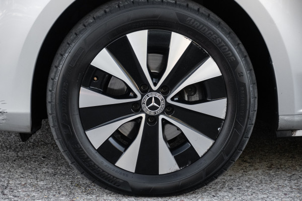 2021 Mercedes-Benz V-Class 447 V220 d People Mover Image 24