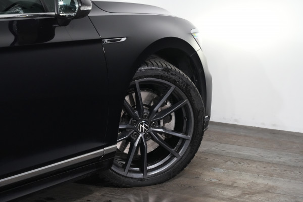 2023 Volkswagen Passat 206TSI R-Line SUV image 10
