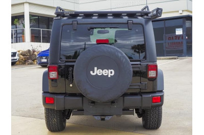 2014 Jeep Wrangler JK Rubicon Convertible Image 4