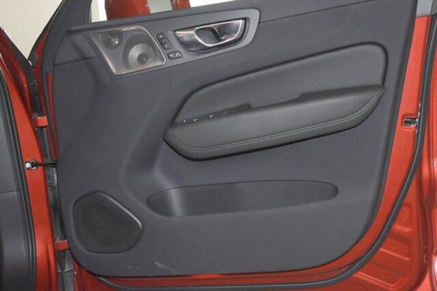 2023 Volvo XC60 UZ Ultimate B5 Bright SUV Image 14