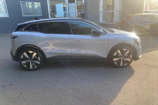 2024 Renault Megane E-Tech XCB Techno EV60 Hatch Image 8