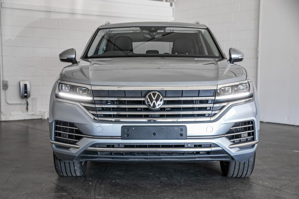 2022 Volkswagen Touareg CR 170TDI SUV Image 5