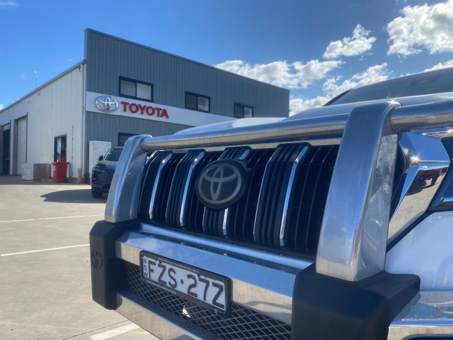 2018 Toyota LandCruiser Prado GDJ150R GXL SUV Image 24