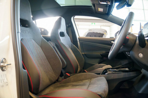 2025 Volkswagen ID. 5 E2 GTX SUV Image 18