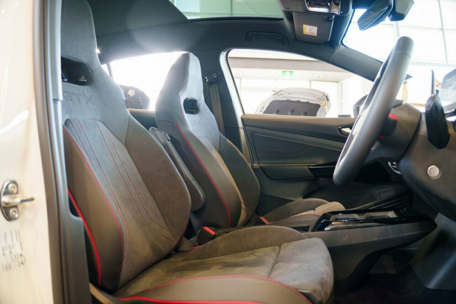 2025 Volkswagen ID. 5 E2 GTX SUV Image 18
