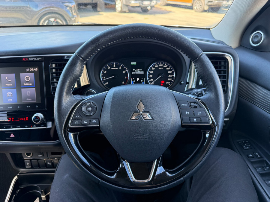 2021 Mitsubishi Outlander ZL Exceed SUV Image 15