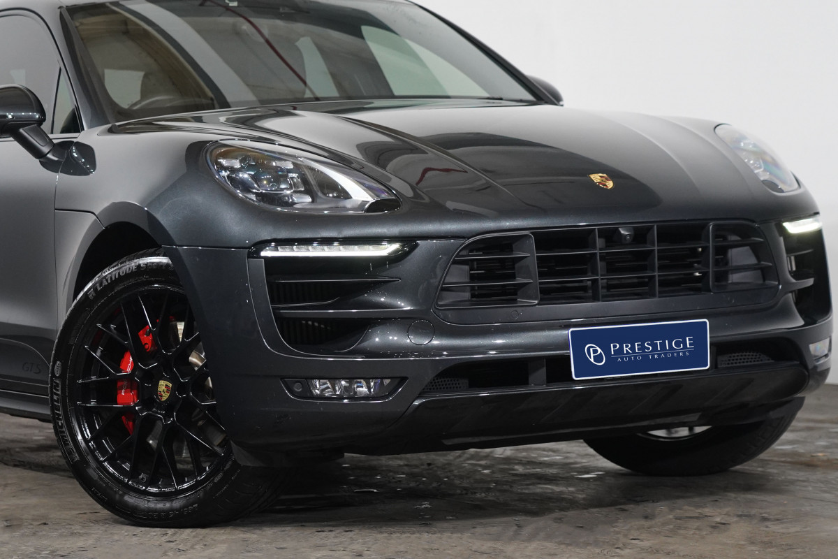 2017 Porsche Macan Gts SUV Image 2
