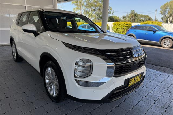 2022 MY23 Mitsubishi Outlander ZM ES SUV