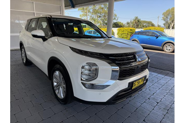 2022 MY23 Mitsubishi Outlander ZM ES SUV