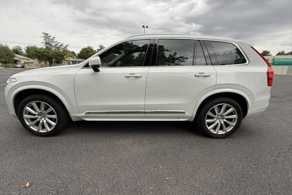 2017 Volvo XC90 L Series D5 Inscription SUV Image 12