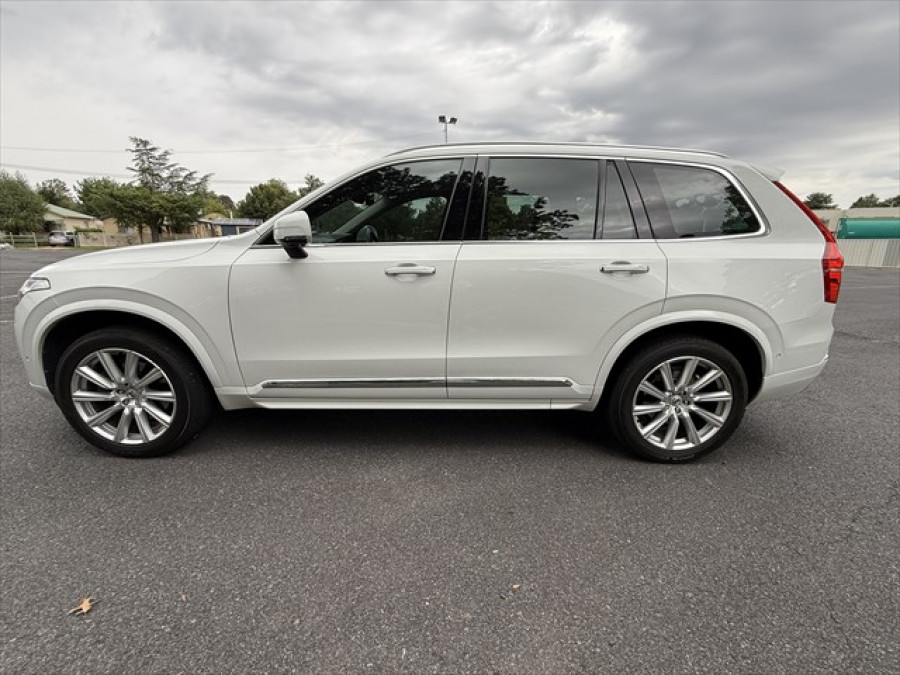 2017 Volvo XC90 L Series D5 Inscription SUV Image 12