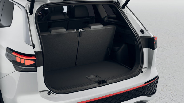 2025 MY26 Volkswagen Tayron R4 195TSI R-Line SUV image 6