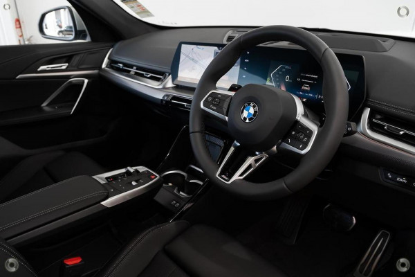 2026 BMW X1 U11 sDrive18i Sport Collection SUV image 6