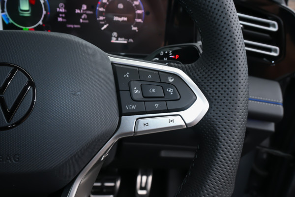 2025 MY26 Volkswagen Tiguan CT 195TSI R-Line SUV Image 13