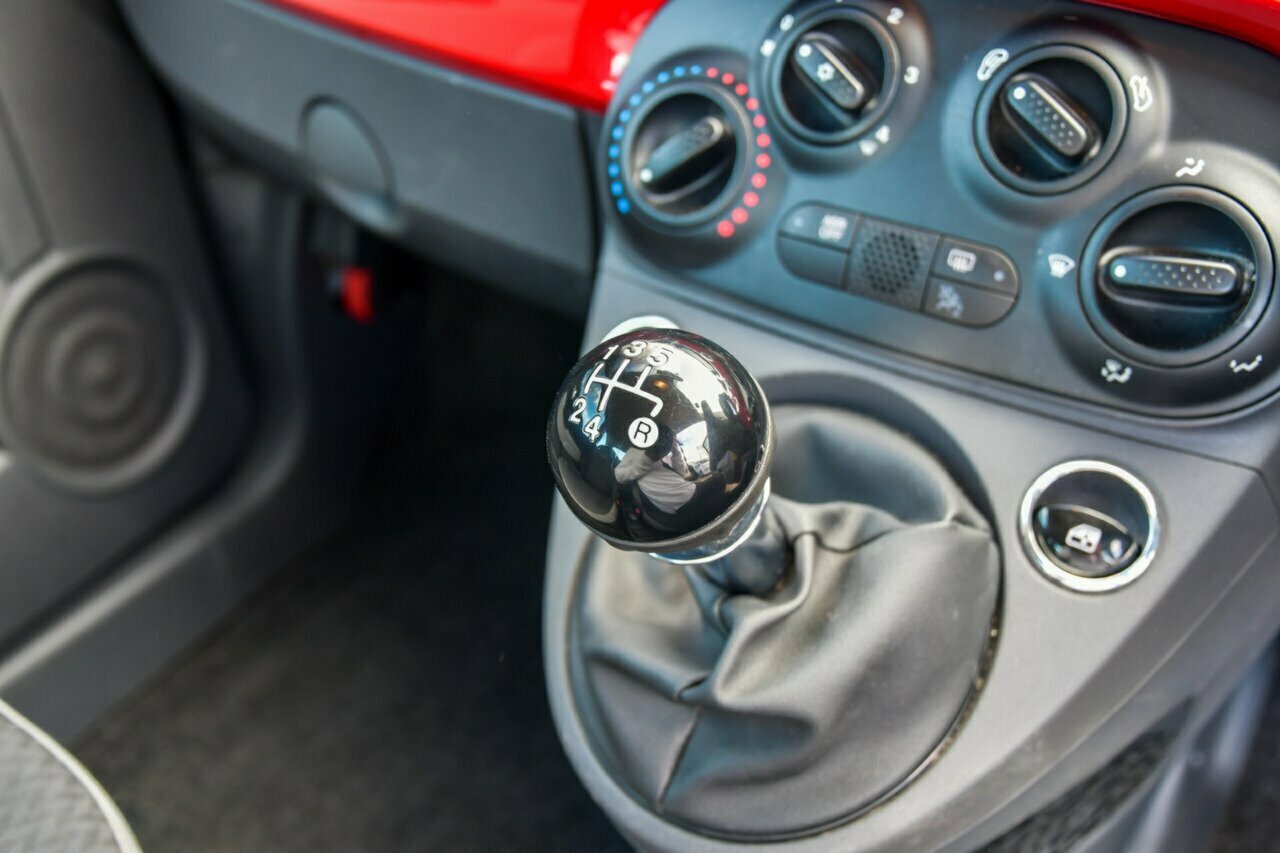 2017 Fiat 500 Series 4 POP Hatch Image 9