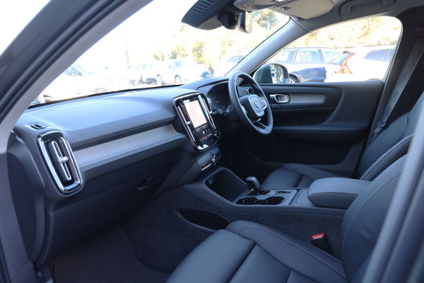 2026 Volvo XC40 XZ Plus B4 SUV Image 29