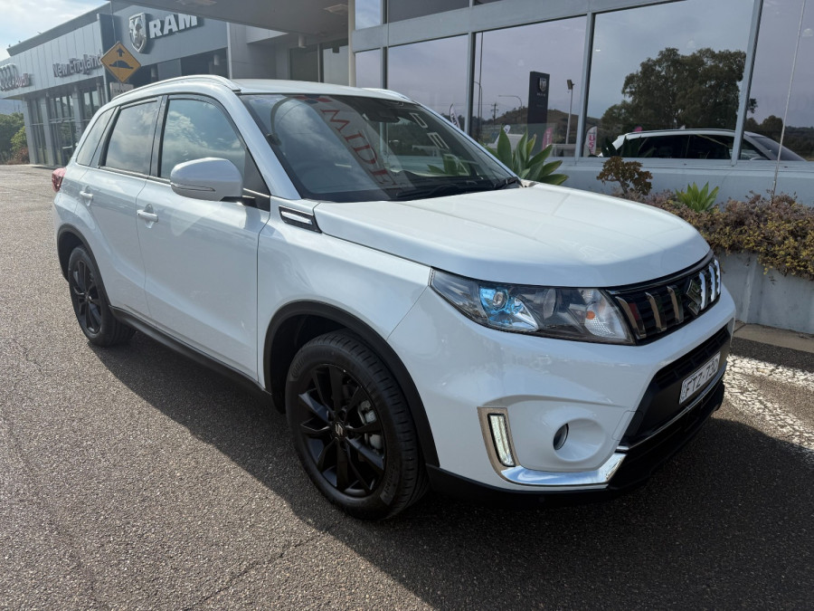 2024 Suzuki Vitara Turbo Wagon Image 1