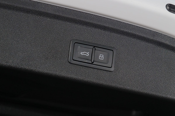 2026 MY25 Audi RS 3 GY  Hatch image 17