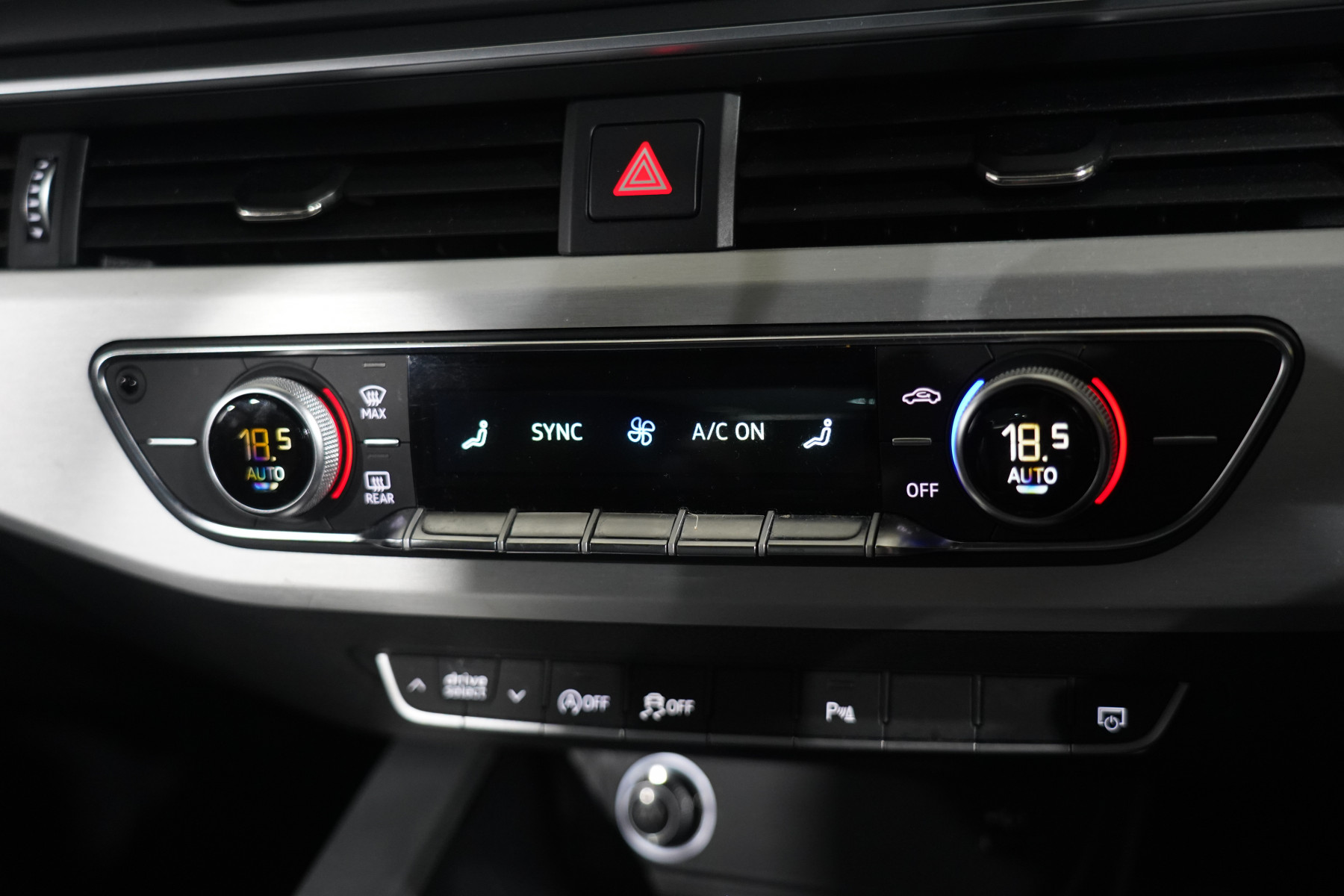 2020 Audi A4 45 Tfsi Quattro S Tronic Sport Sedan Image 22