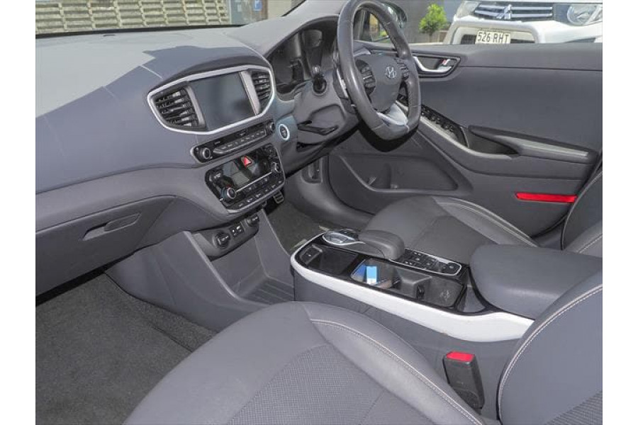 2019 Hyundai IONIQ AE.2 Electric Premium Hatch Image 8