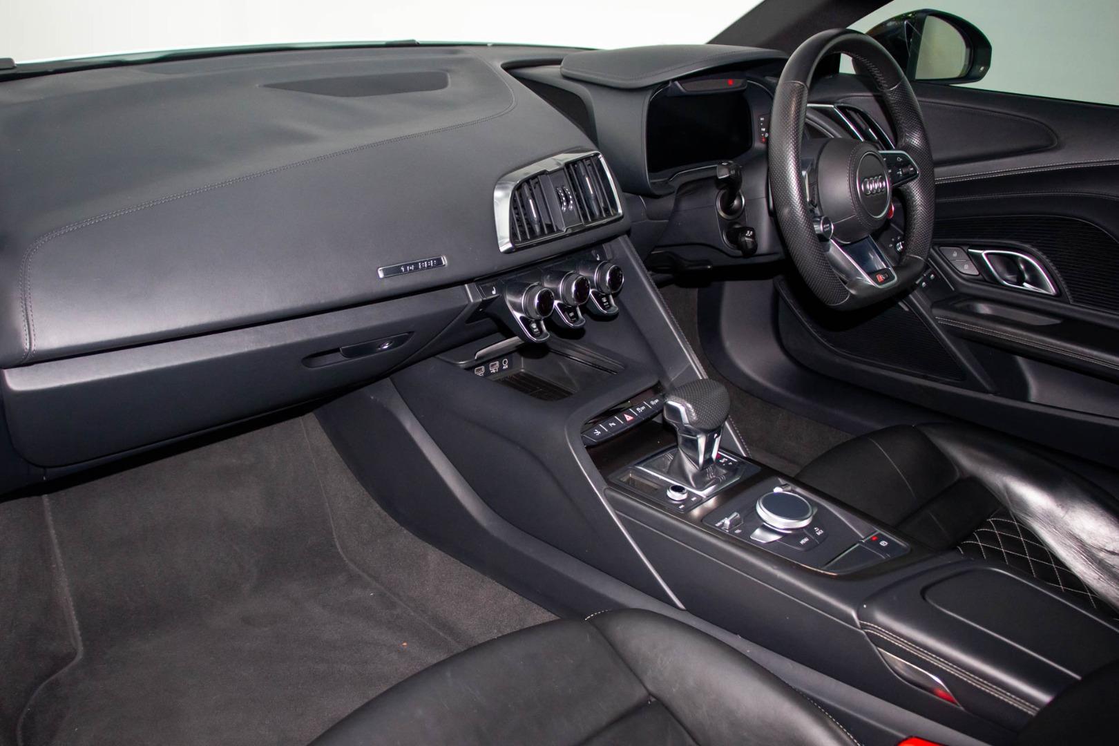 2018 Audi R8 4S RWS Coupe Image 8